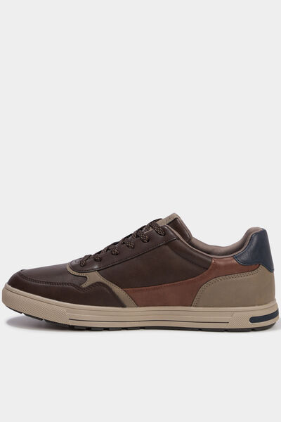 Baskets &agrave; lacets semelle plate bout rond marron homme