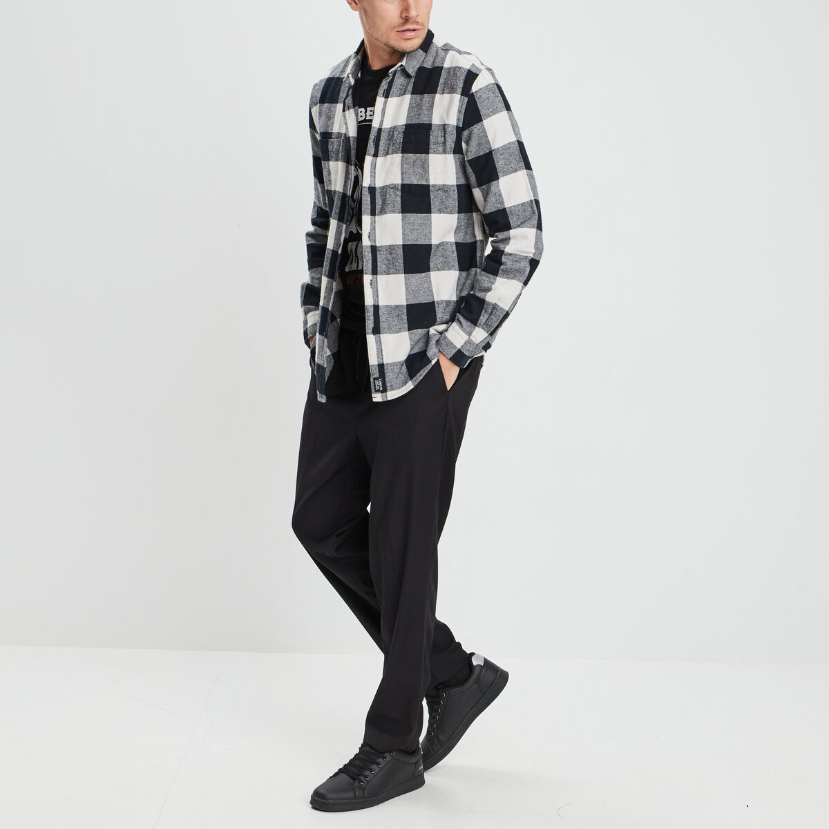 Chemise droite 2 poches manches longues ecru homme