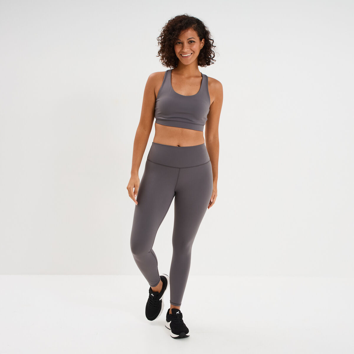 Brassi&egrave;re de sport dos nageur gris fonc&eacute; femme