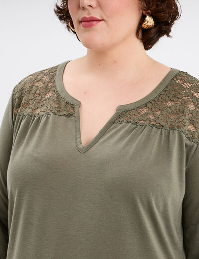 T-shirt col tunisien avec dentelle vert kaki femme grande taille