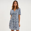Robe courte col en V taille smock&eacute;e blanc femme