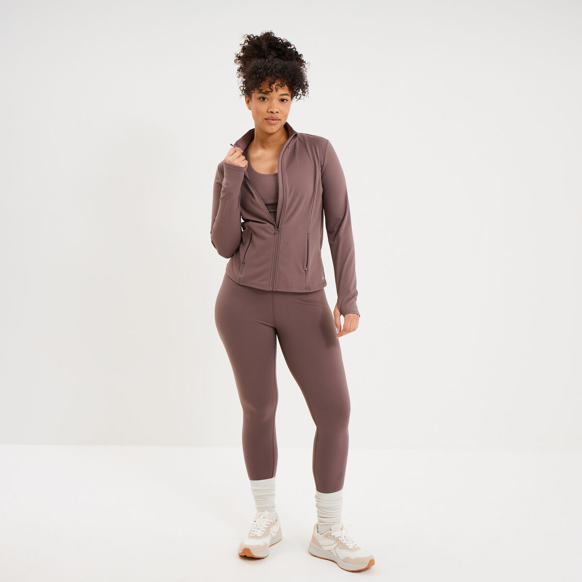 Veste de sport ajust&eacute;e avec fermeture mauve femme