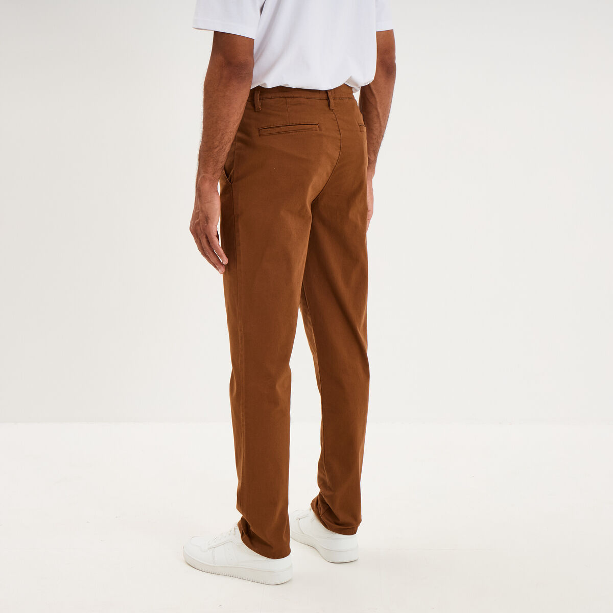 Pantalon chino droit stretch camel homme