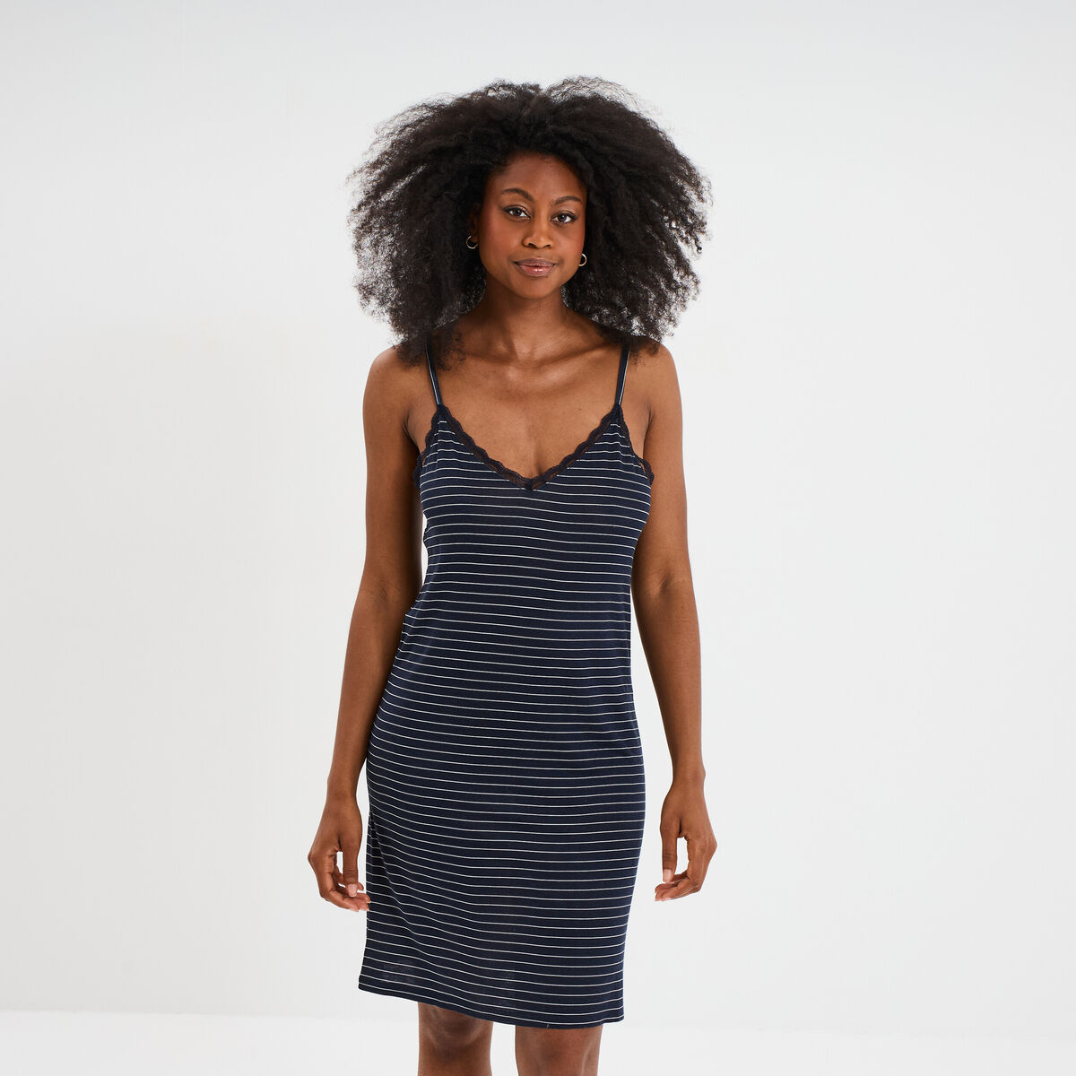 Nuisette courte à bretelles bleu marine femme