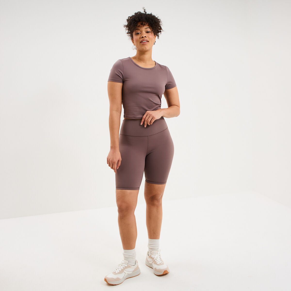 Short cycliste de sport taille haute mauve femme