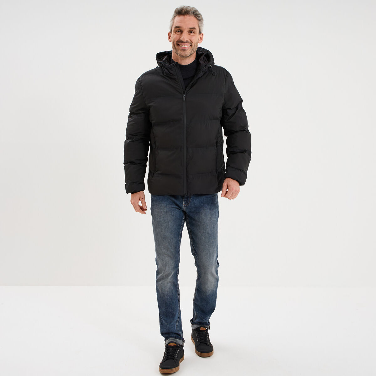 Doudoune courte &agrave; capuche d&eacute;perlante noir homme
