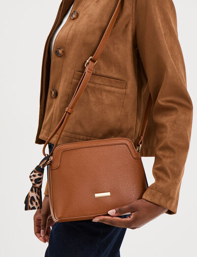 Sac en bandouli&egrave;re d&eacute;tail foulard marron cognac femme