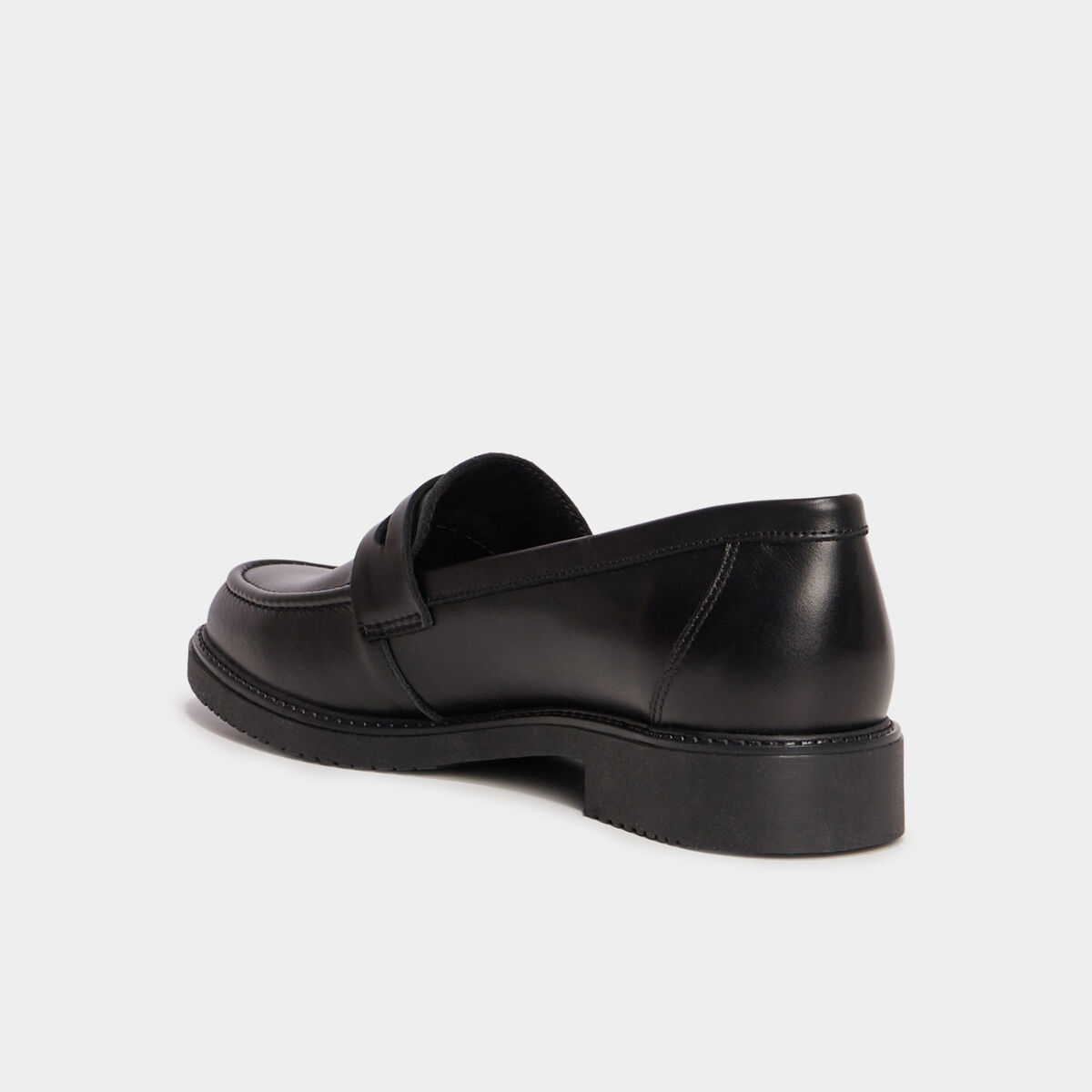 Mocassins en cuir noir femme