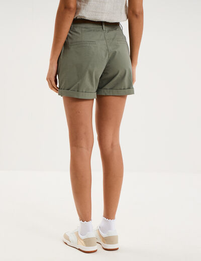 Short chino ceinture tress&eacute;e vert kaki femme