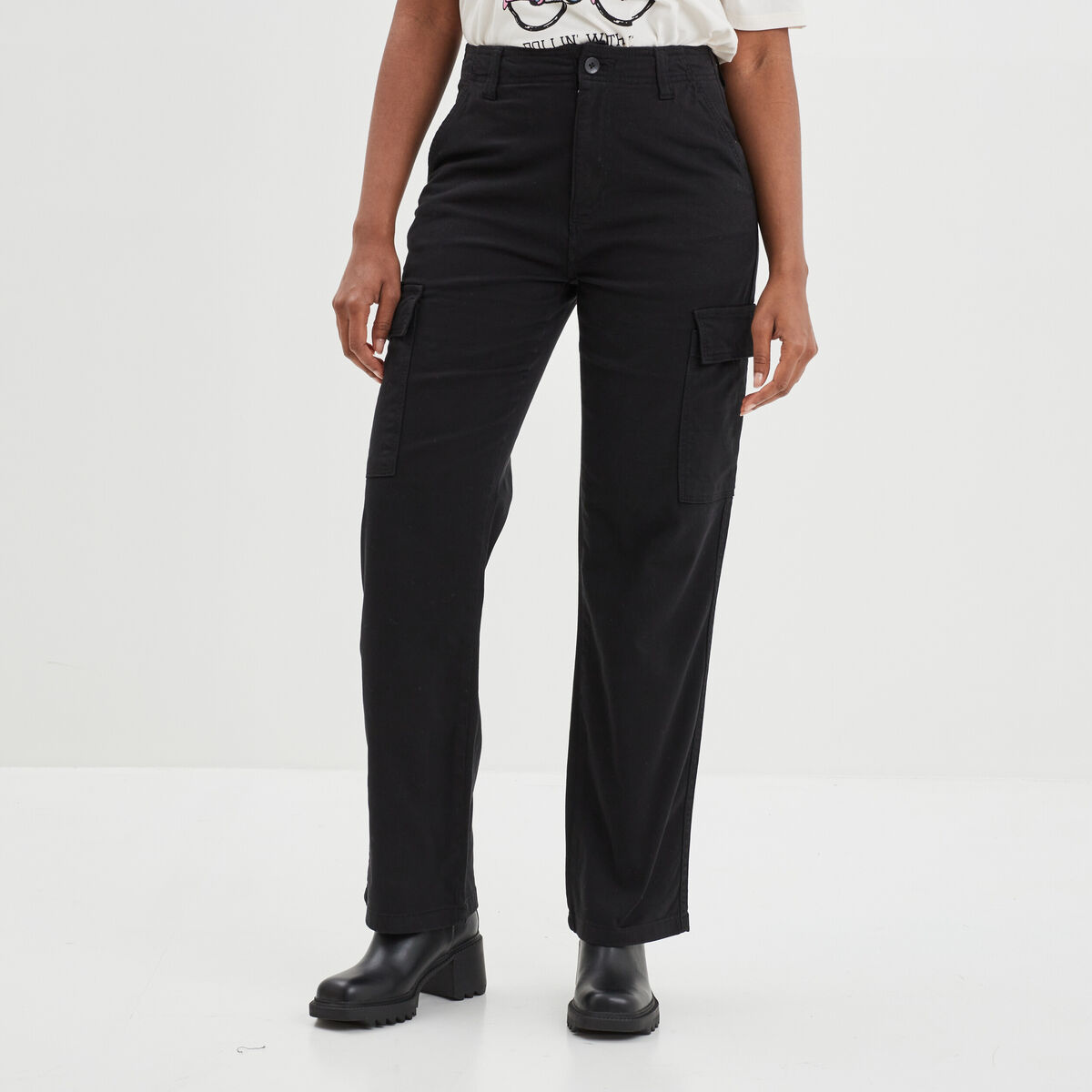 Pantalon cargo droit noir femme