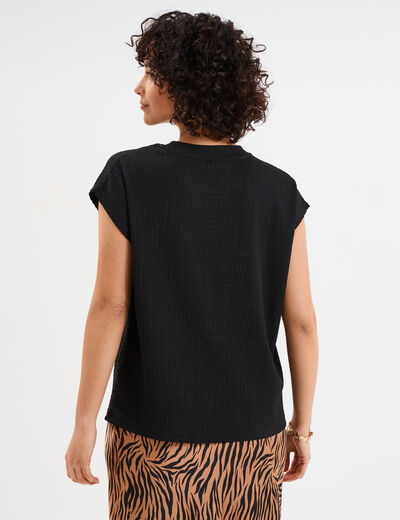 T-shirt gaufr&eacute; col rond avec boutons noir femme