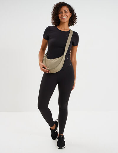 T-shirt de sport court ajust&eacute; noir femme
