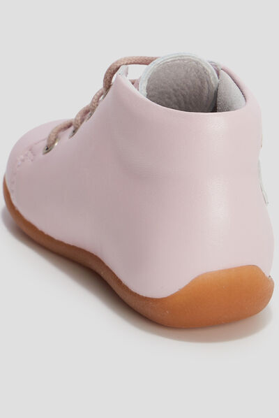 Bottillons à lacets en cuir rose bébé fille