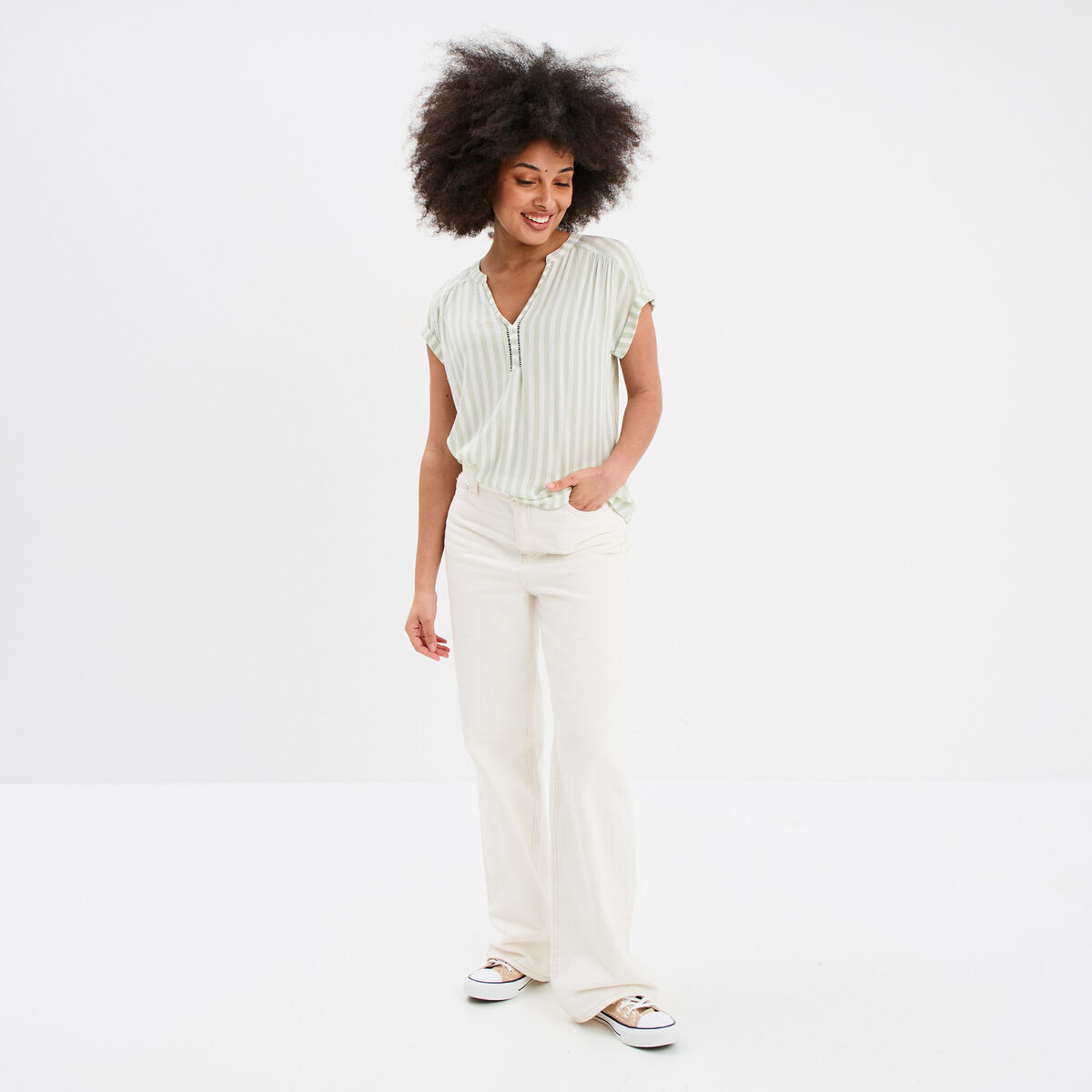 Blouse cr&eacute;pon manches courtes vert kaki femme