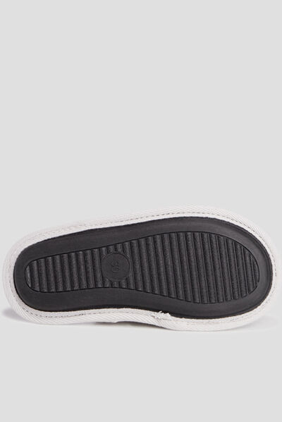 Chaussons mules gris garçon
