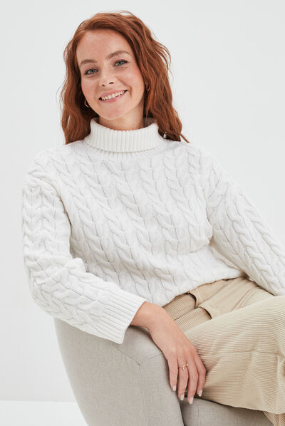 Pull col roulé à torsades court blanc femme