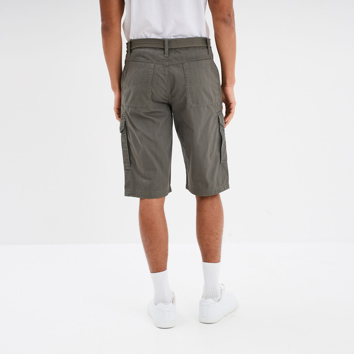 Bermuda cargo c&ocirc;tel&eacute; coton ceintur&eacute; gris homme