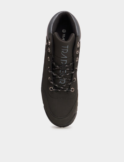 Bottines montantes semelles crant&eacute;es noir homme