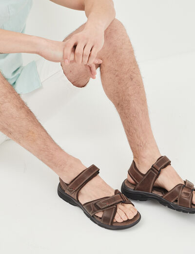 Sandales à scratchs en cuir marron homme