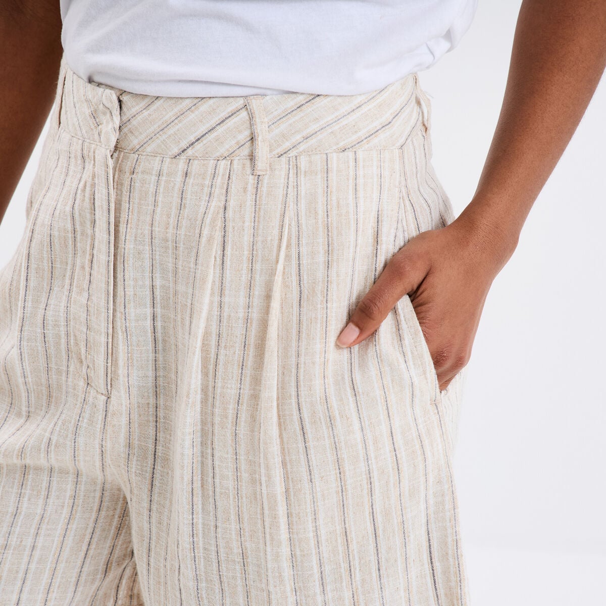 Short droit lin m&eacute;lang&eacute; beige femme