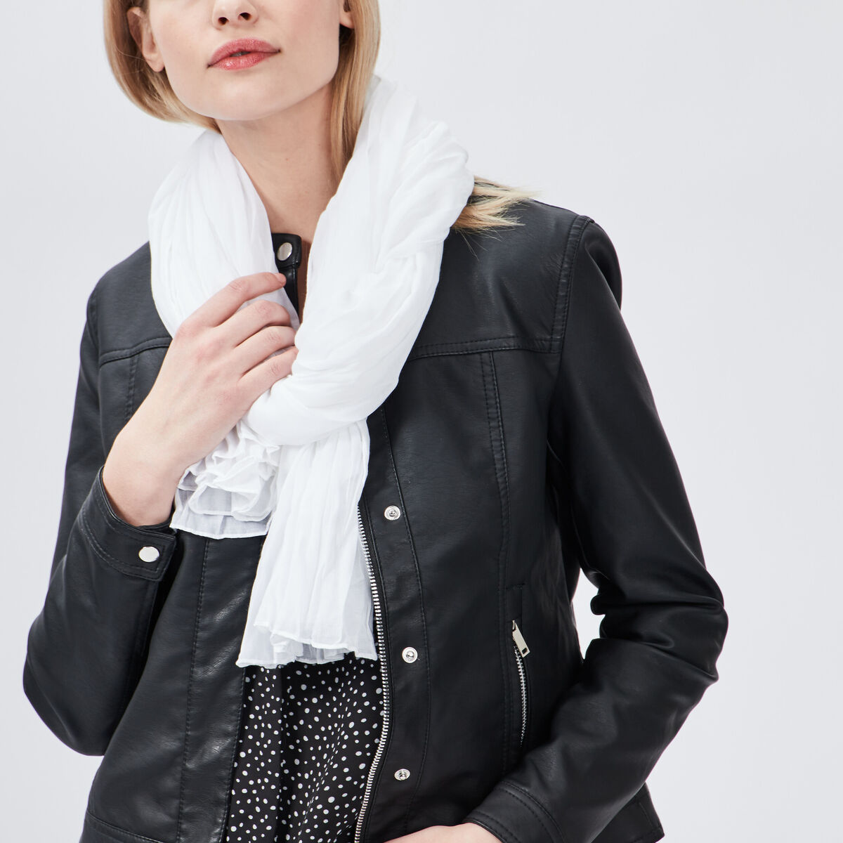 Foulard aspect froiss&eacute; blanc femme