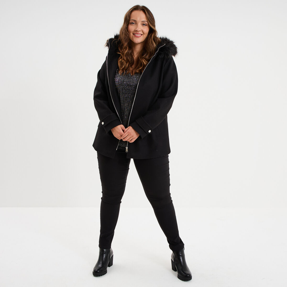 Manteau zipp&eacute; &agrave; capuche fausse fourrure noir femme grande taille