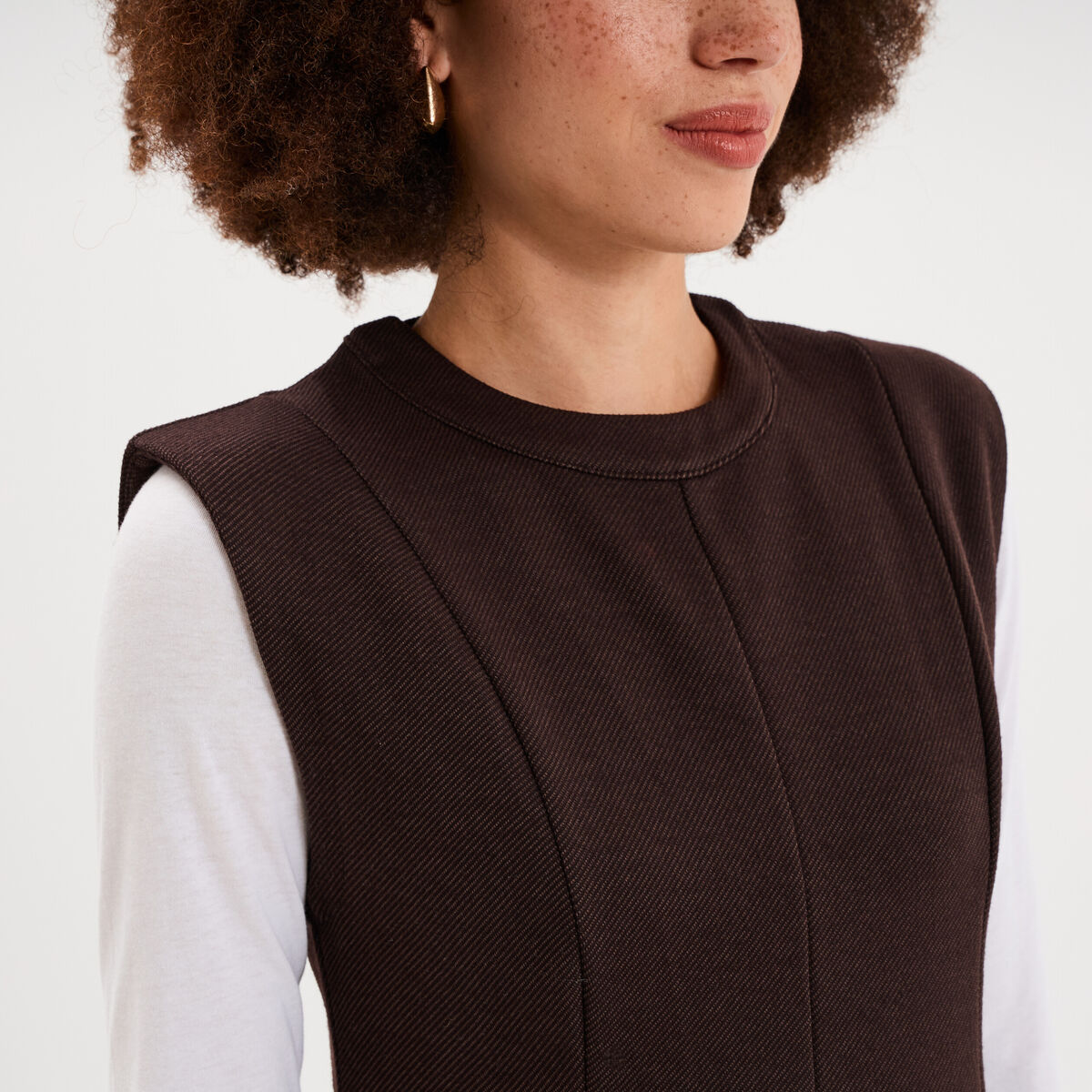 Robe maille sans manches corolle courte marron fonc&eacute; femme