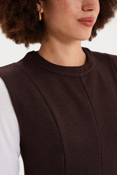 Robe maille sans manches corolle courte marron fonc&eacute; femme