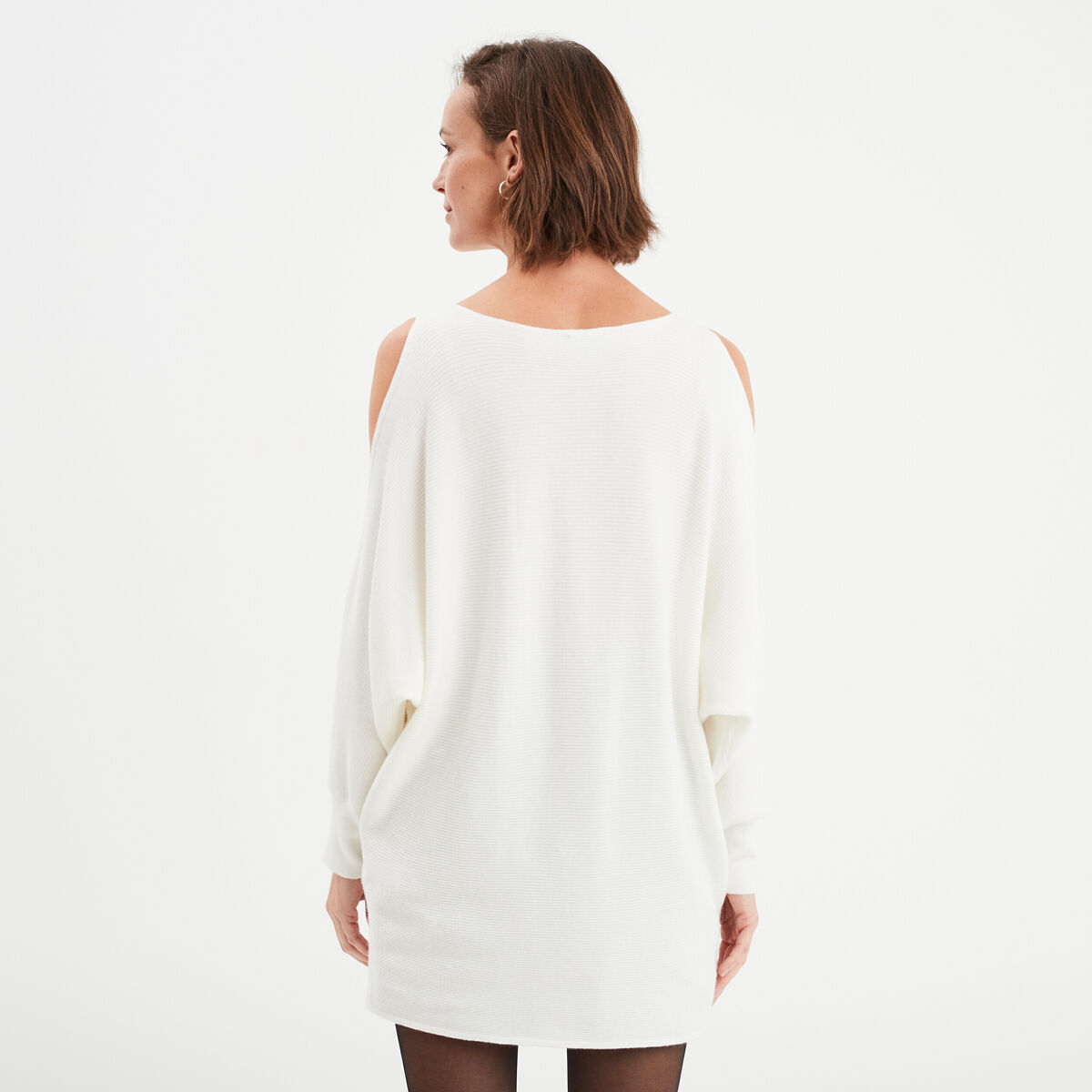 Pull perles et strass au col blanc femme