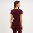 T-shirt de sport court ajust&eacute; violet fonc&eacute; femme