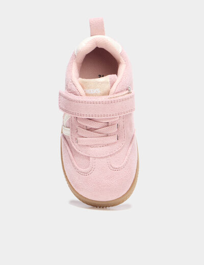 Tennis basses &agrave; scratchs semelle souple rose b&eacute;b&eacute; fille