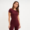 T-shirt de sport court ajust&eacute; violet fonc&eacute; femme