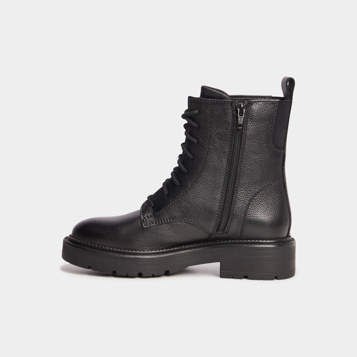 Bottines &agrave; lacets en cuir noir femme