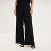Pantalon effet gaufr&eacute; fluide noir femme