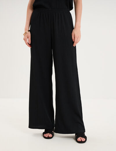 Pantalon effet gaufr&eacute; fluide noir femme