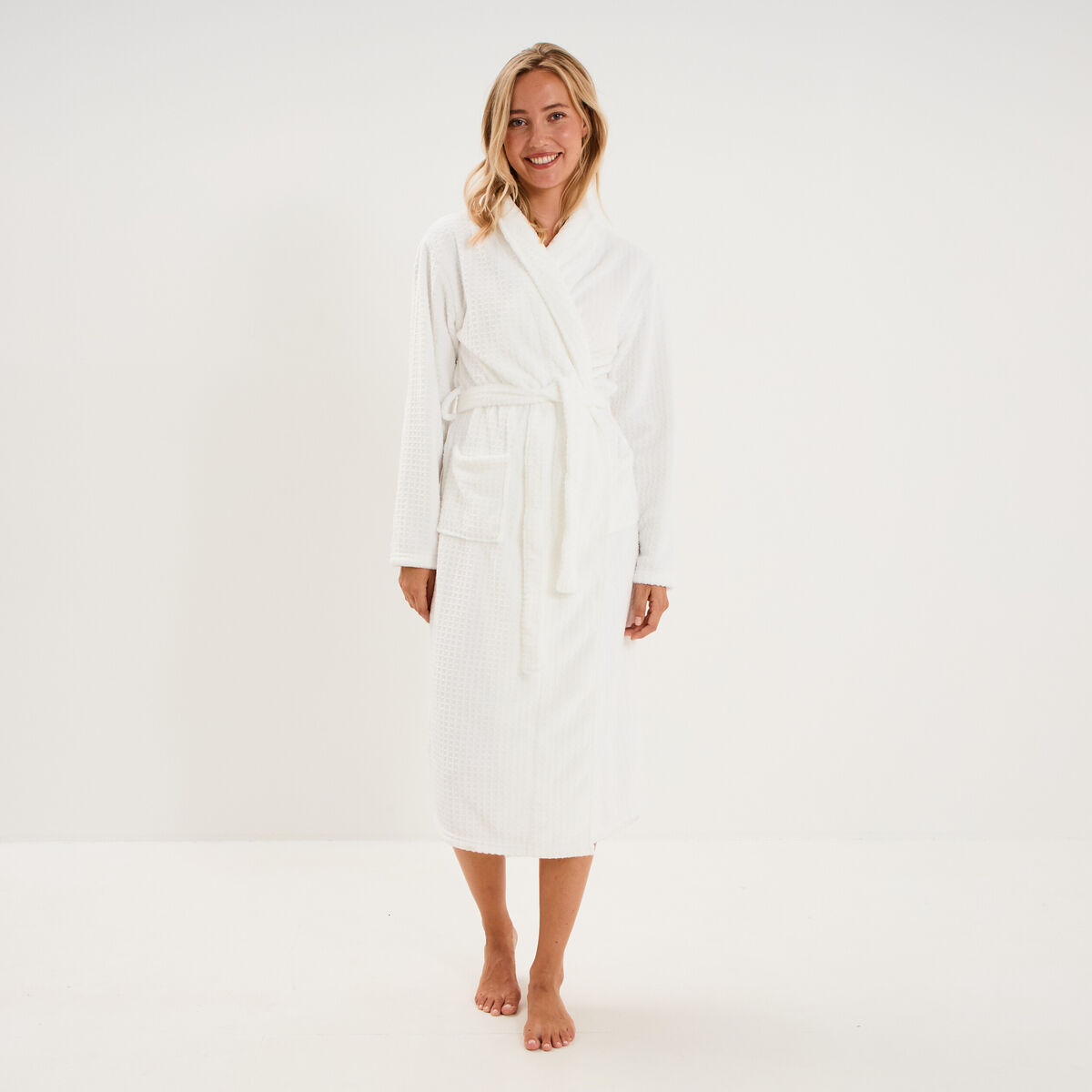 Peignoir long ceintur&eacute; 2 poches blanc femme
