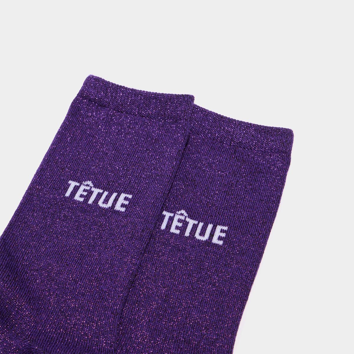 Chaussettes &agrave; fils m&eacute;tallis&eacute;s mi-hautes violet fonc&eacute; femme