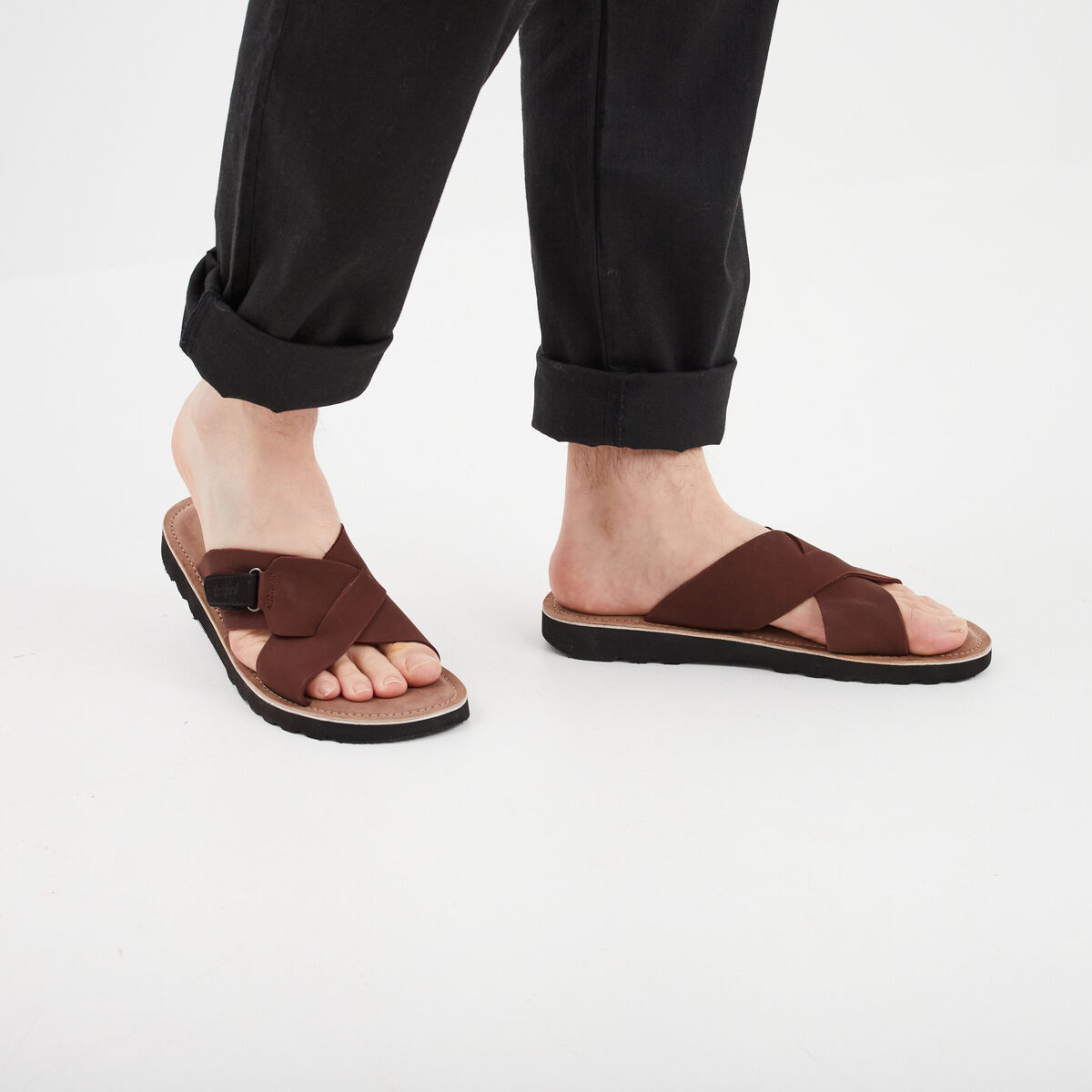 Sandales en cuir marron homme