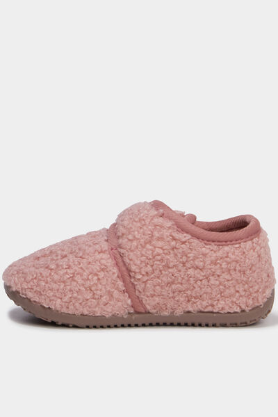 Chaussons effet bouclette rose b&eacute;b&eacute; fille