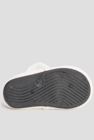 Chaussons motif girafe rose bébé fille