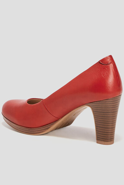 Escarpins à talons en cuir rouge femme