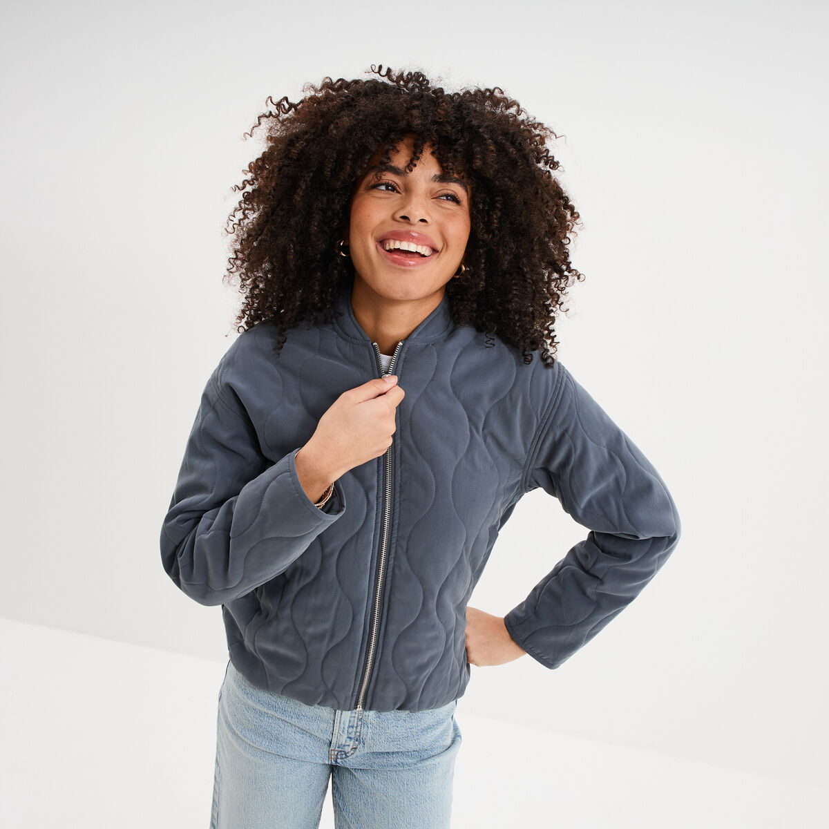 Blouson bomber matelass&eacute; gris femme