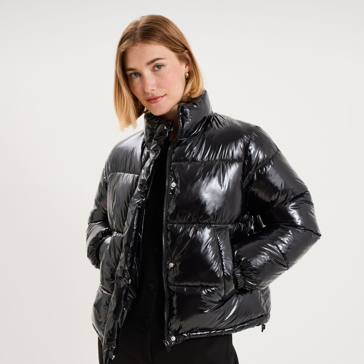 Doudoune courte oversize col montant noir femme