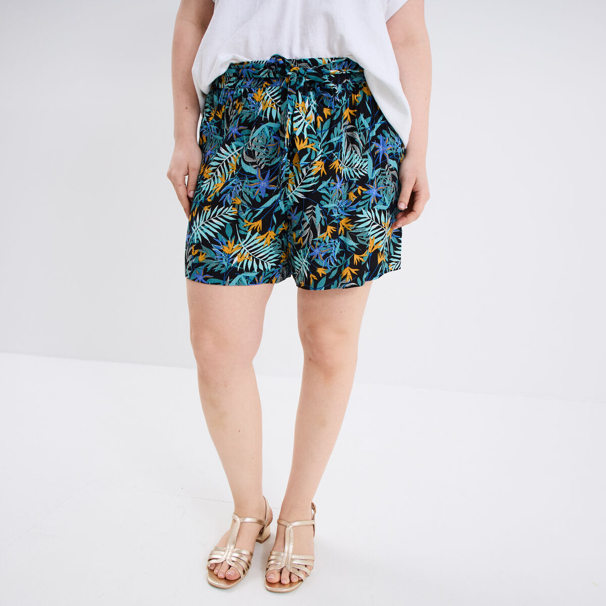 Short fluide ceinturé noir femme grande taille