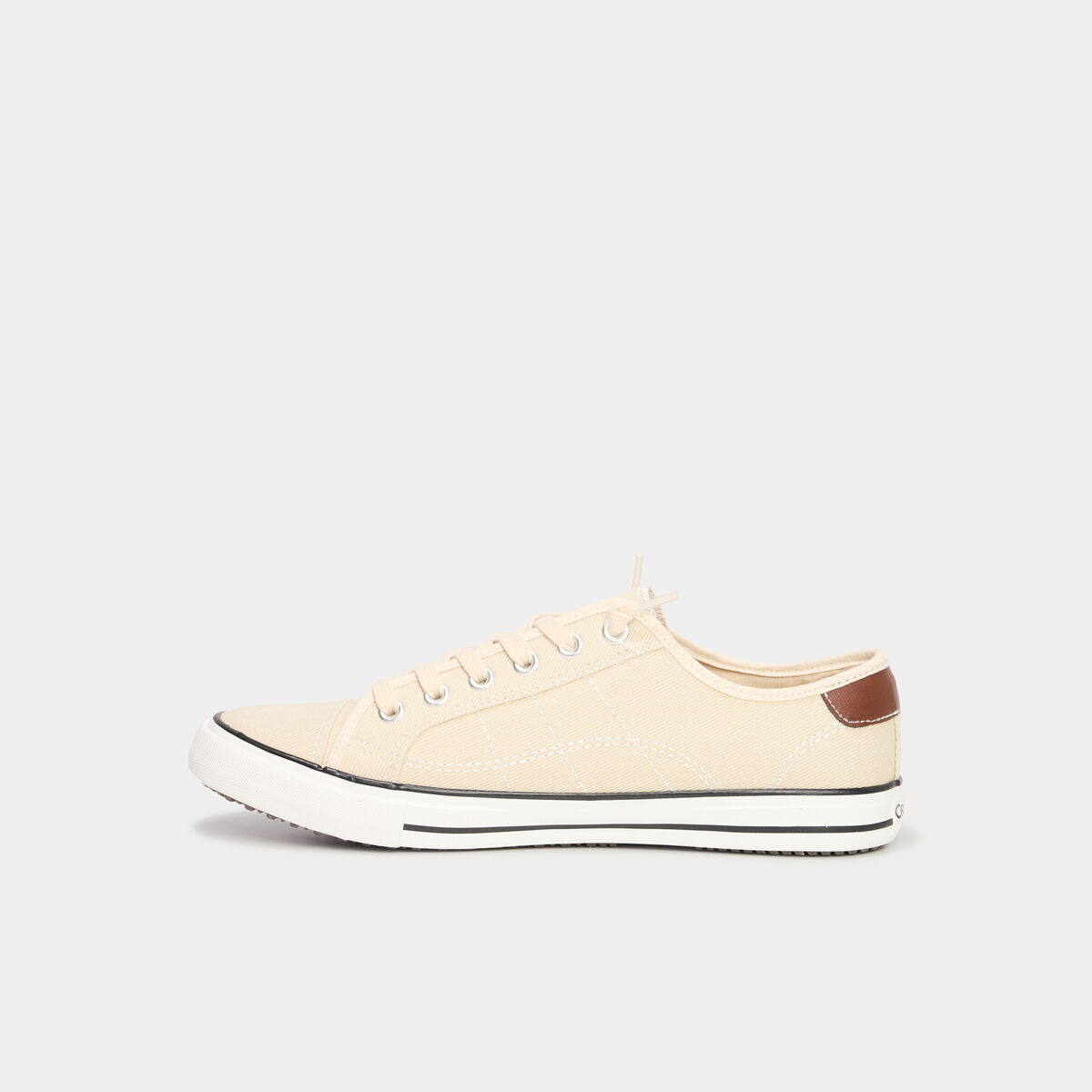 Tennis basses en toile &agrave; lacets sable homme