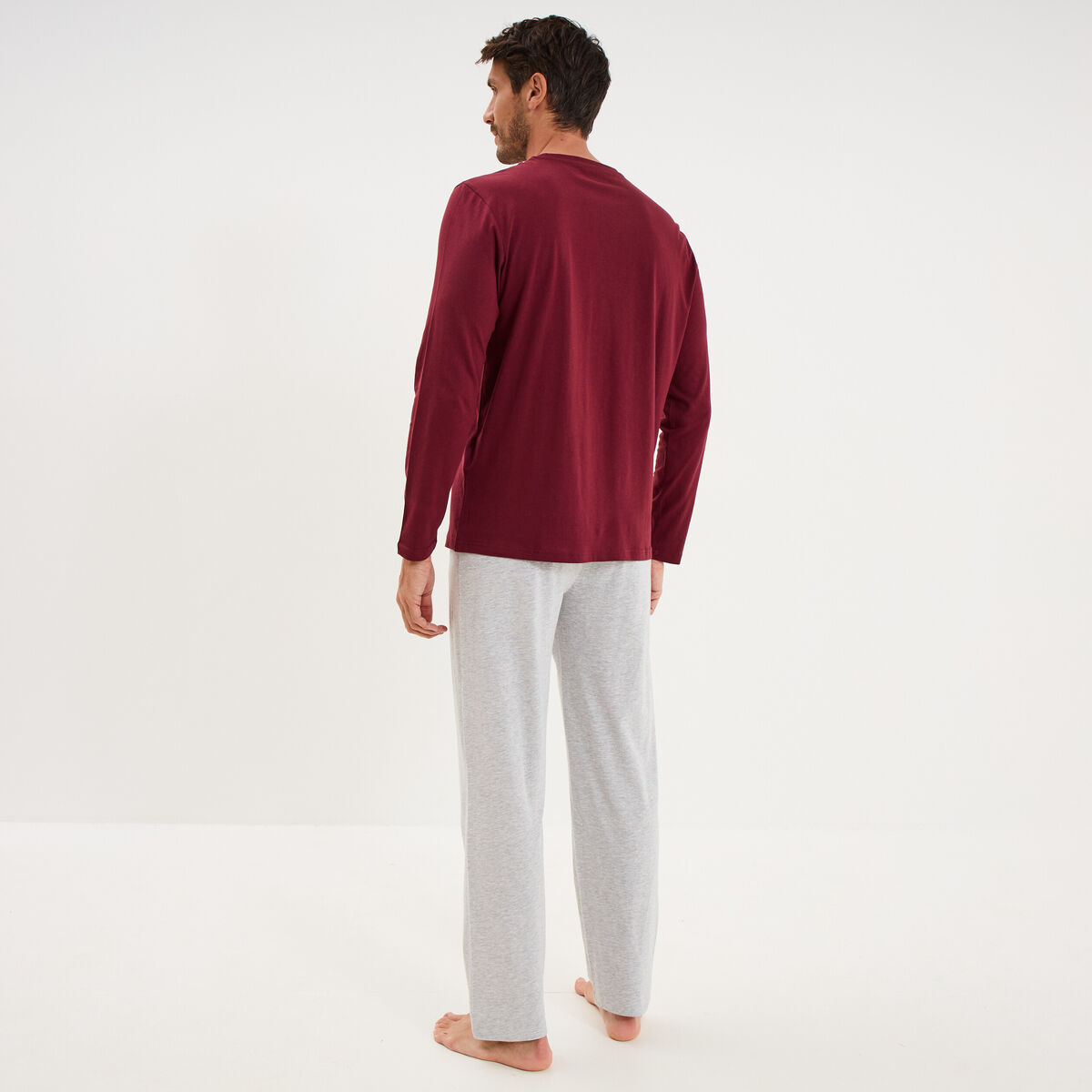Ensemble pyjama pantalon et t-shirt bordeaux homme