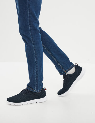 Baskets plates running crant&eacute;es bleu marine homme