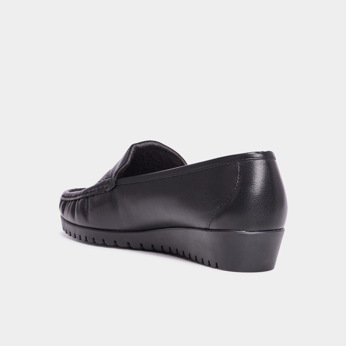 Mocassins en cuir compensés pied large noir femme