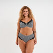 Shorty microfibre empi&egrave;cements dentelle noir femme grande taille