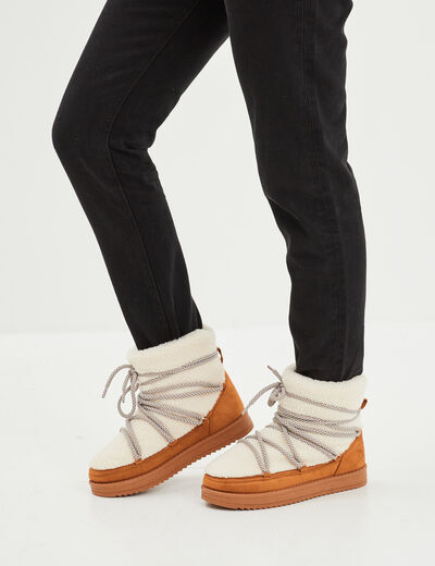 Boots fourrées fausse laine de mouton sable femme